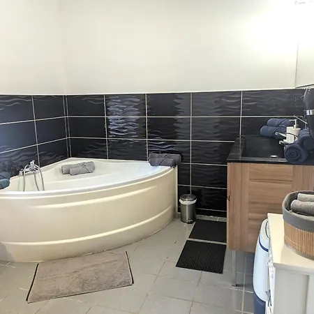 Holiday home De Charme Avec Sauna, Salle De Jeux Et Connexion Fibre En Lorraine - Fr-1-584-166 *