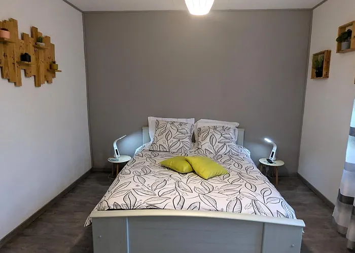 Holiday home De Charme Avec Sauna, Salle De Jeux Et Connexion Fibre En Lorraine - Fr-1-584-166 Fleville-Lixieres